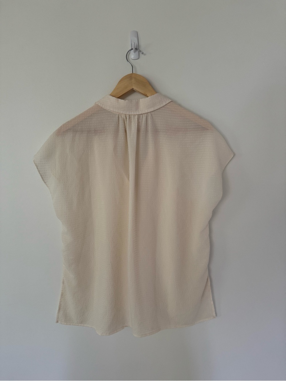 Max Studio Cream Short Sleeve Collared Blouse - Picture 3 of 7